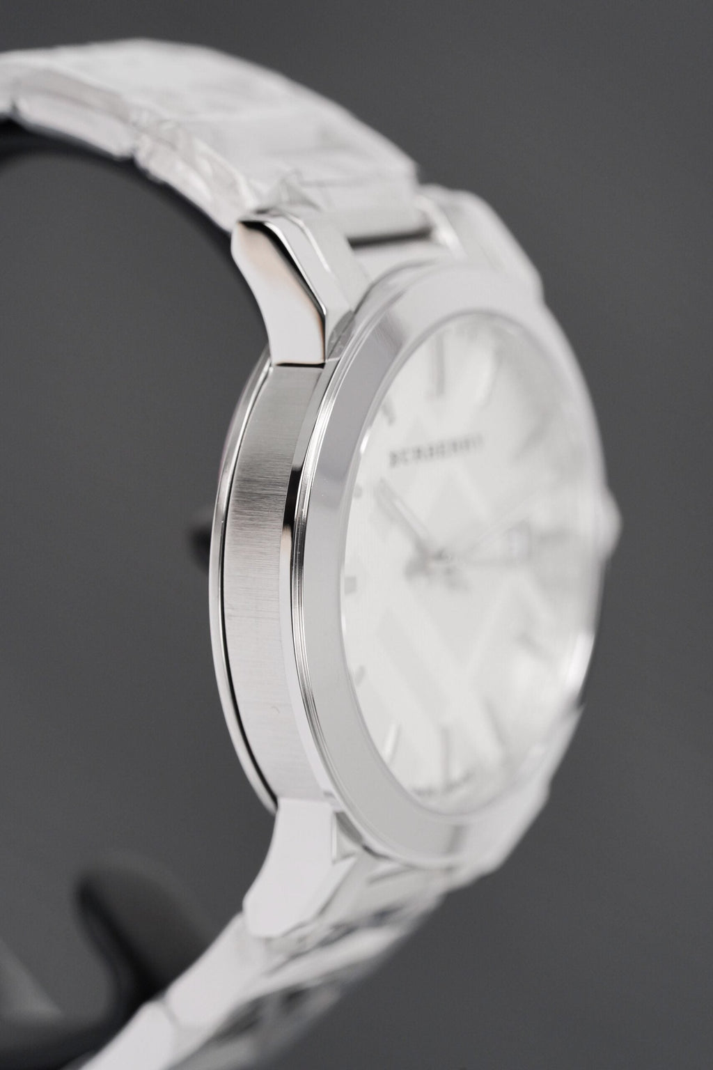 Burberry Men's Watch The City Engraved Checked Steel BU9037 – product image 4