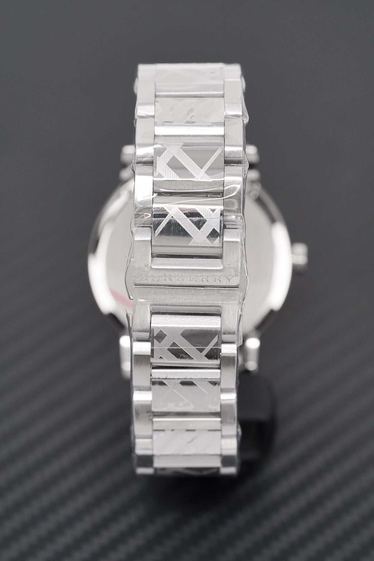 Burberry Men's Watch The City Engraved Checked Steel BU9037 – product image 3